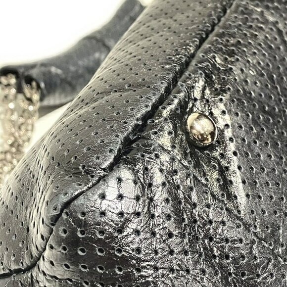 CHANEL Black Leather Shoulder Bag - Picture 7 of 9